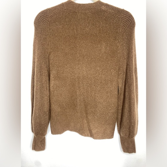 Madewell Melwood Square-Neck Pullover
Sweater in Coziest Yarn - Picture 7 of 9
